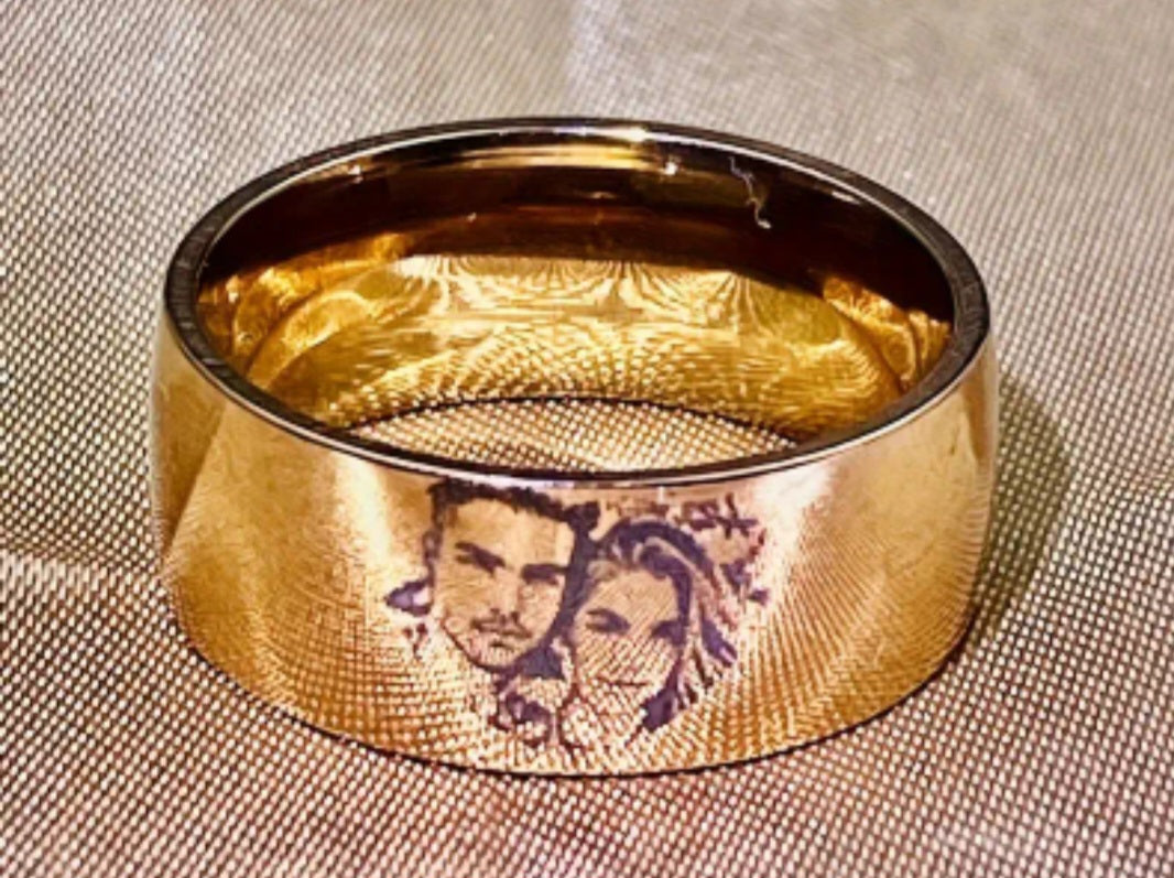 Photo Ring.