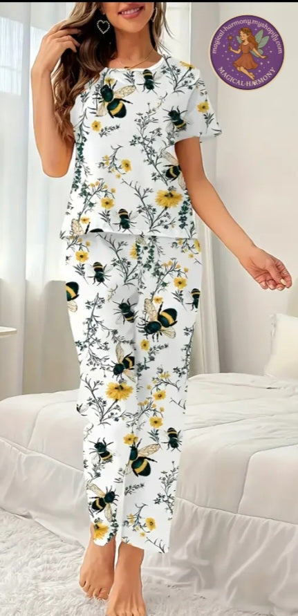 Plus Size Bee Print Women’s Sleepwear Set